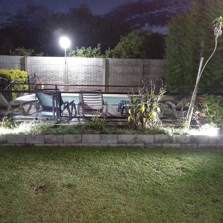 ColónBungalows Yo Ju公寓式酒店 外观 照片